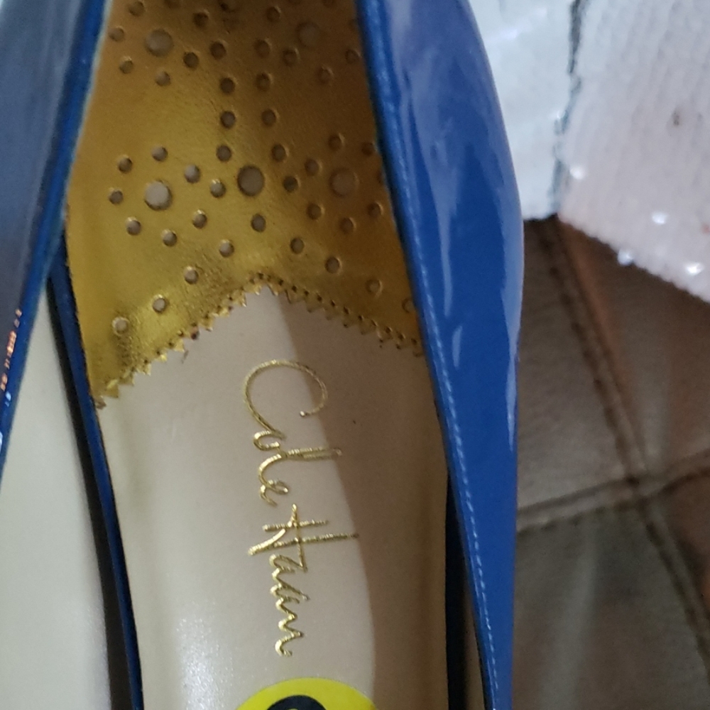 Heels - Picture 4 of 5
